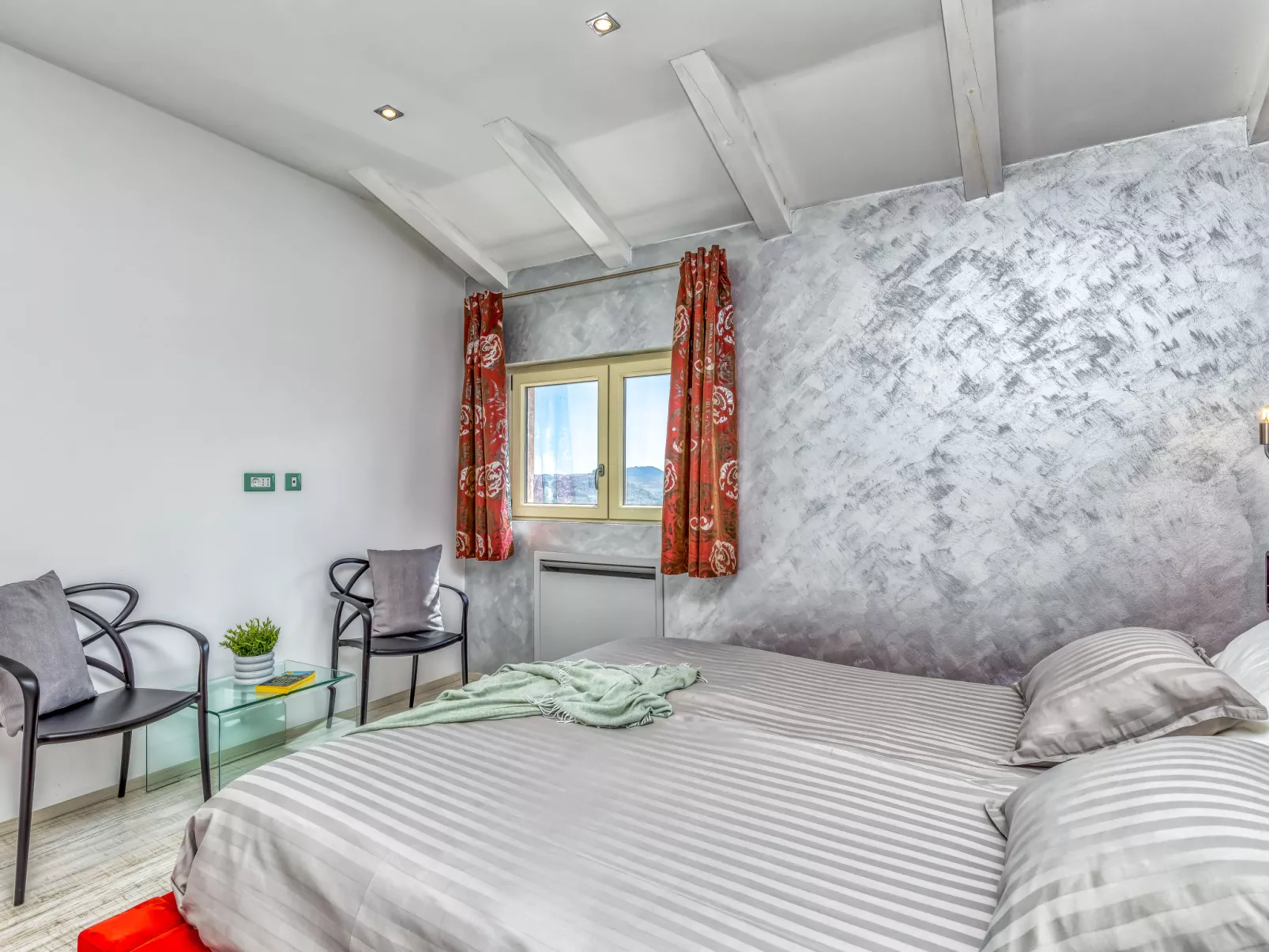 Villa Over the Hilltop-Inside