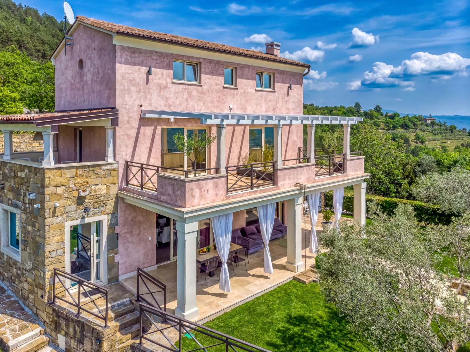 Villa Over the Hilltop-Outside