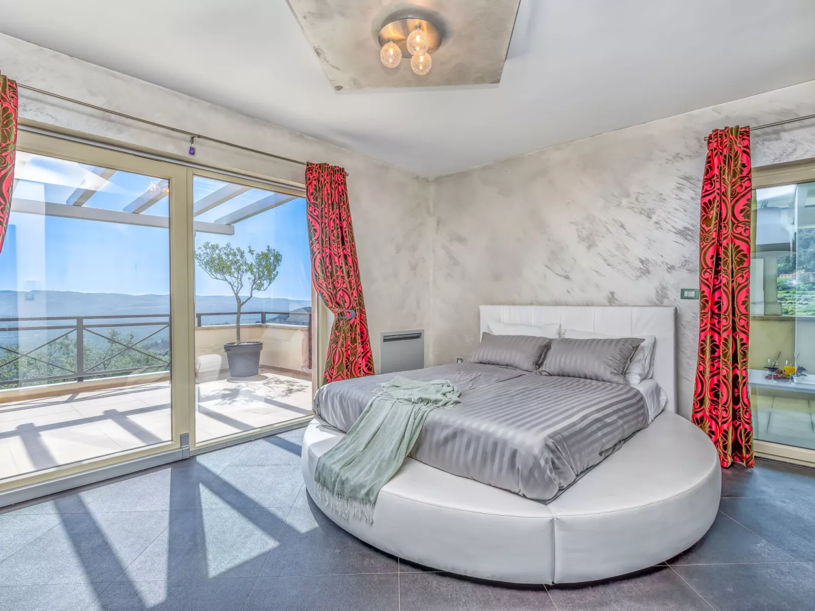 Villa Over the Hilltop-Inside