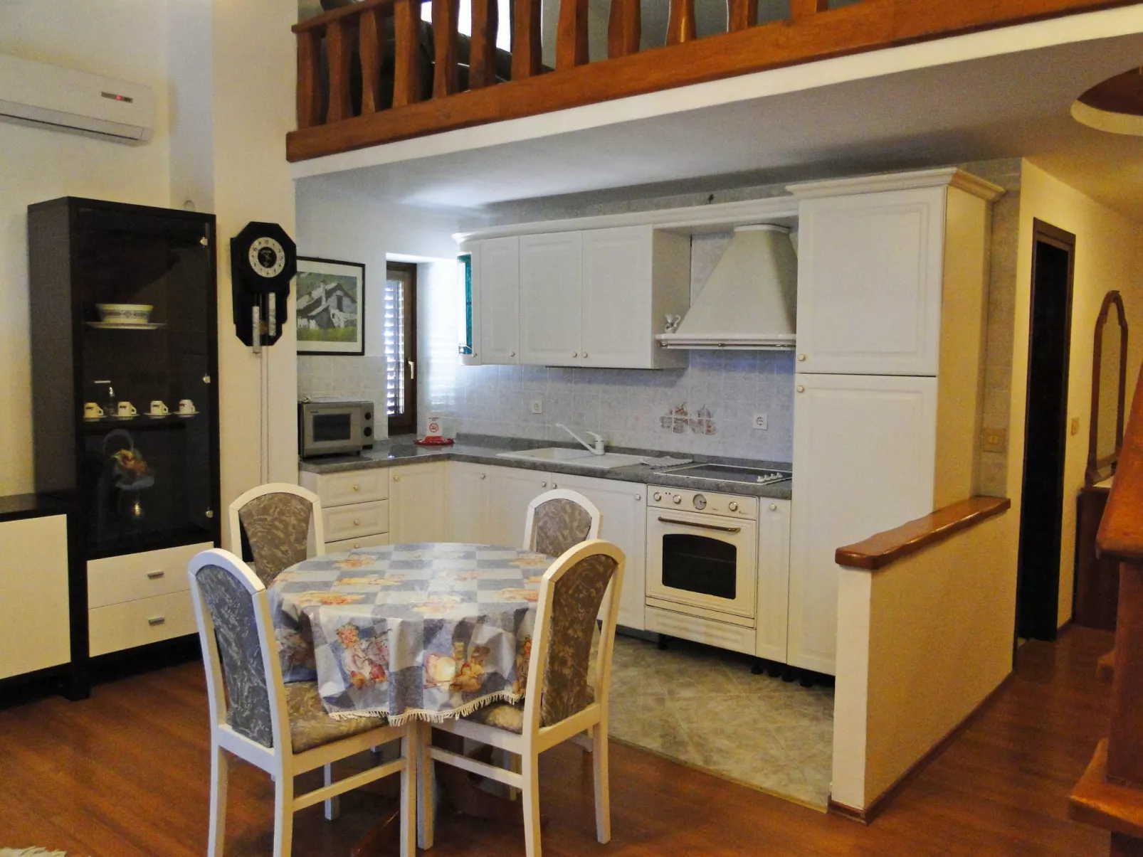 Villa Maran-Inside