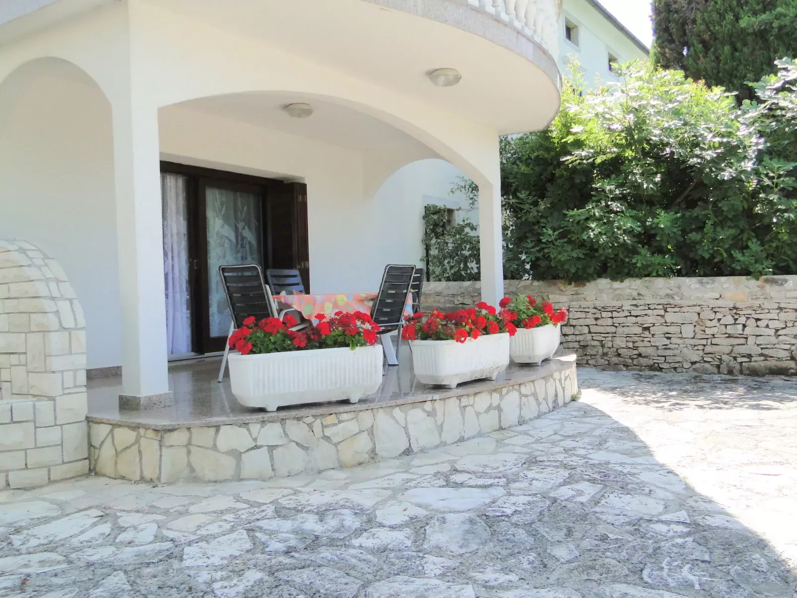 Villa Maran-Outside