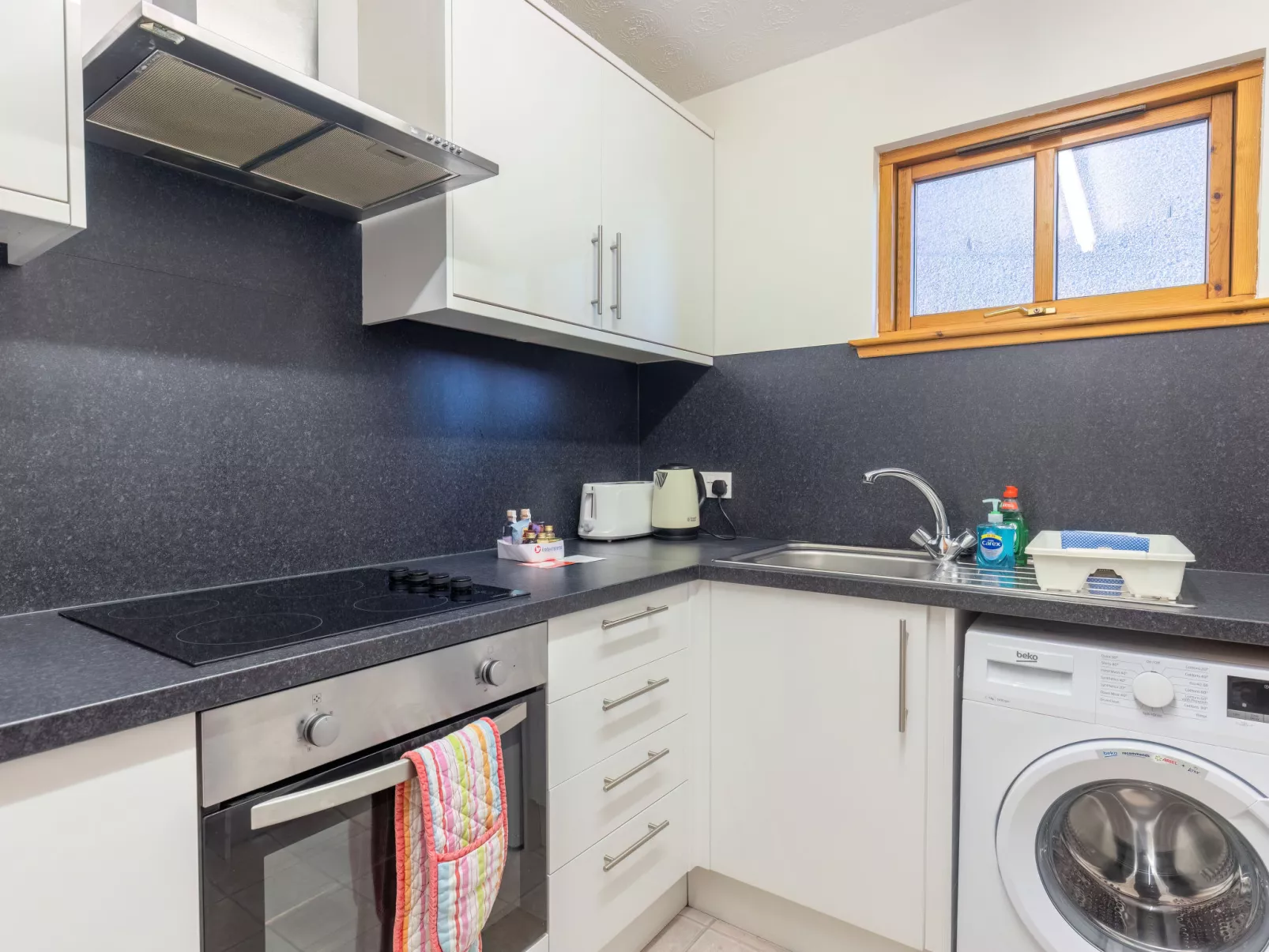 Towerhill Apartment-Dedans
