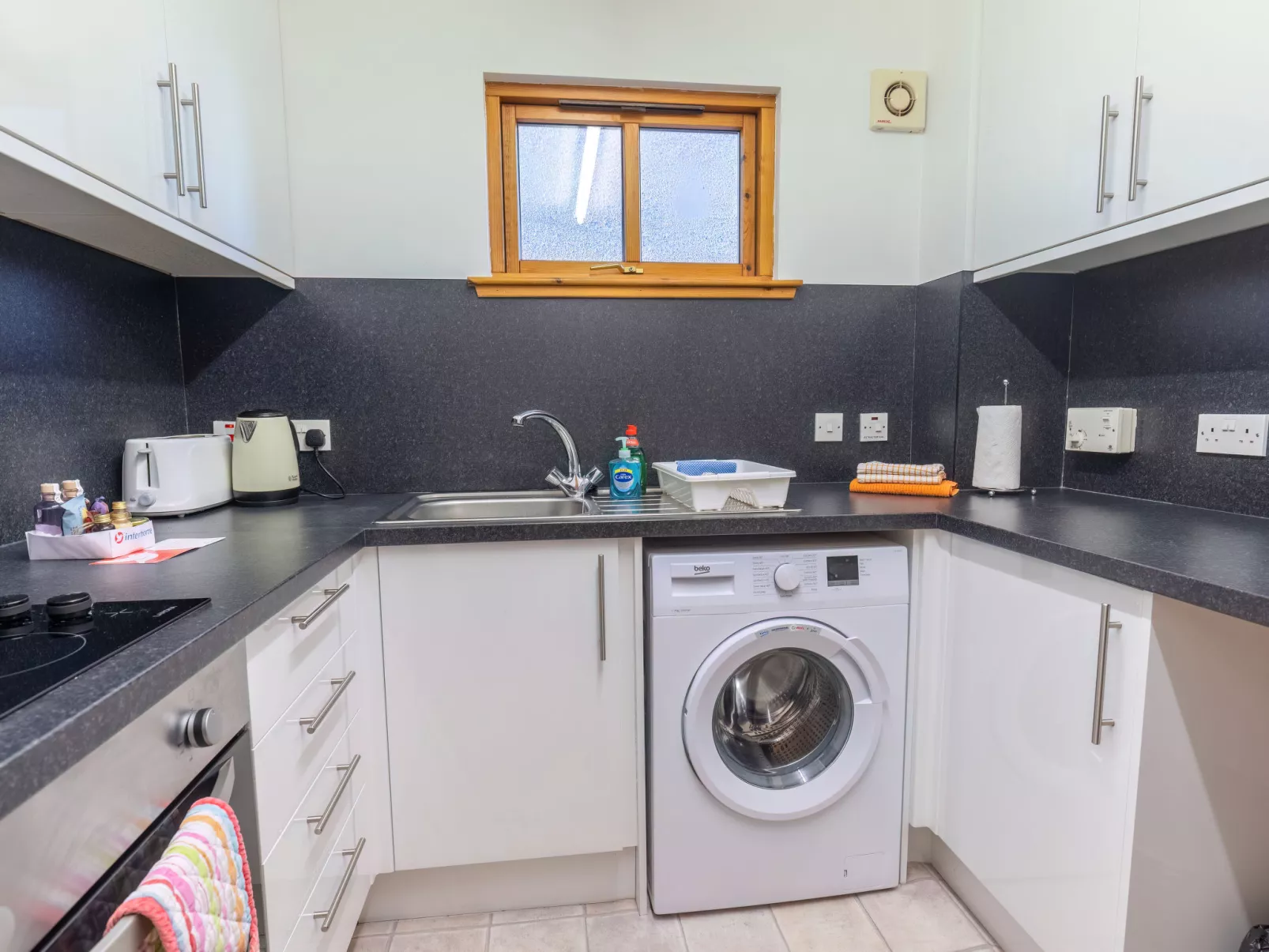 Towerhill Apartment-Dedans