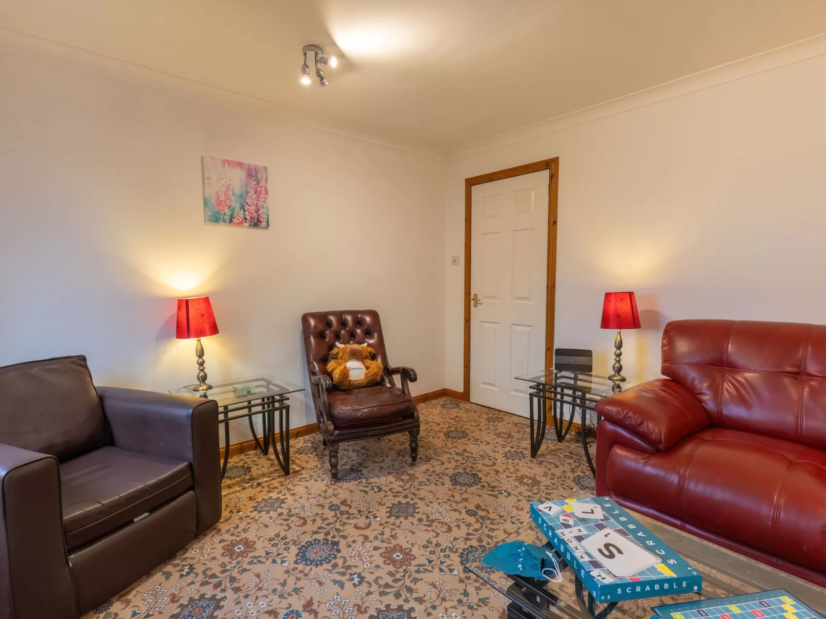 Elm Apartment-Inside