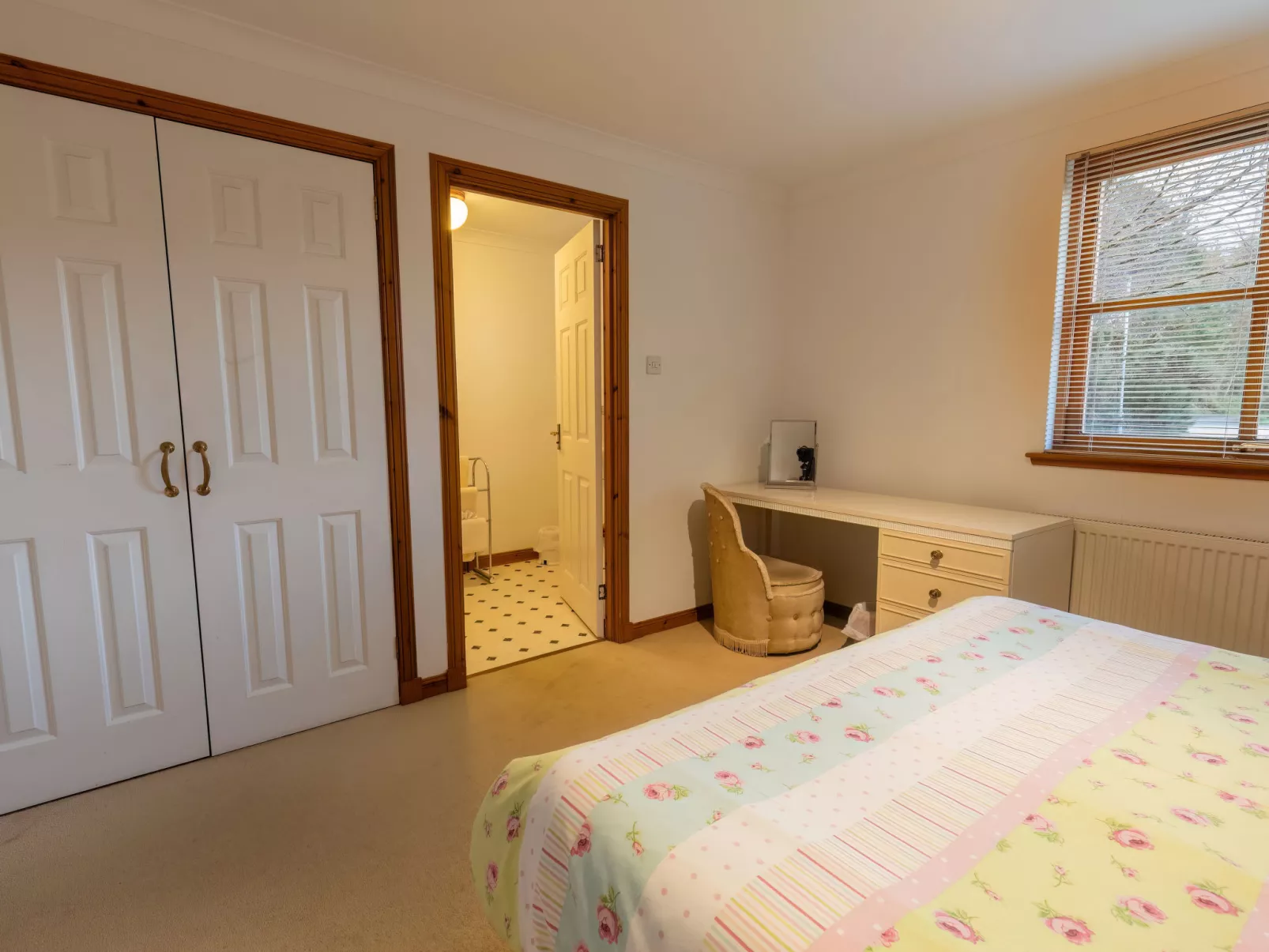 Elm Apartment-Inside