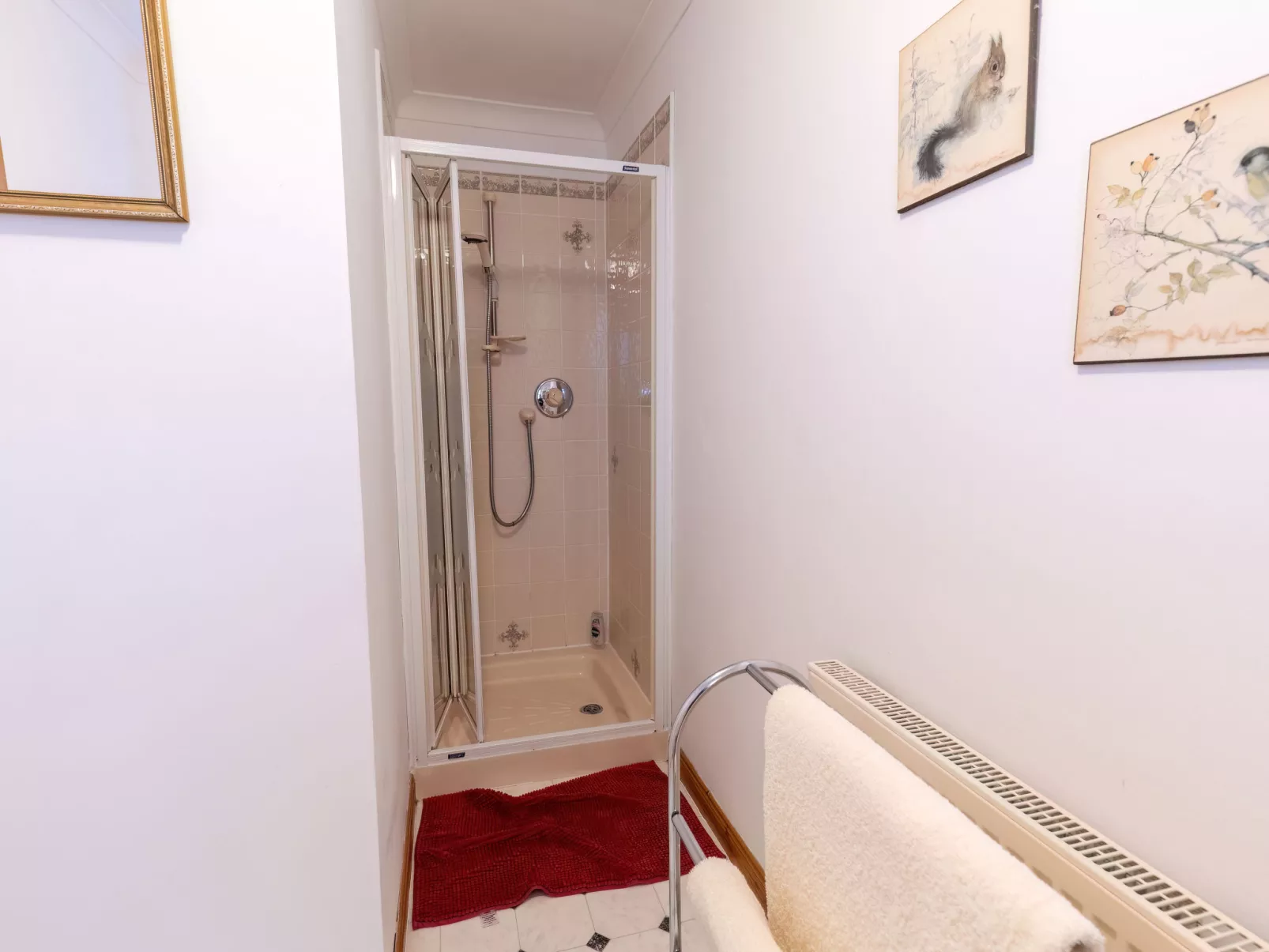 Elm Apartment-Inside