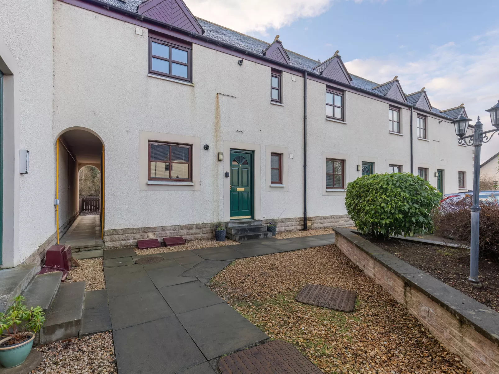 Elm Apartment-Outside
