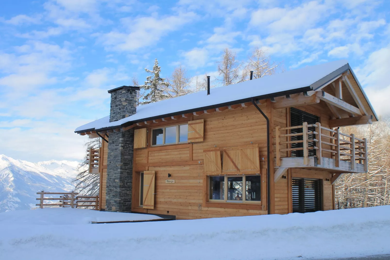 Chalet Panaga-Exterior winter