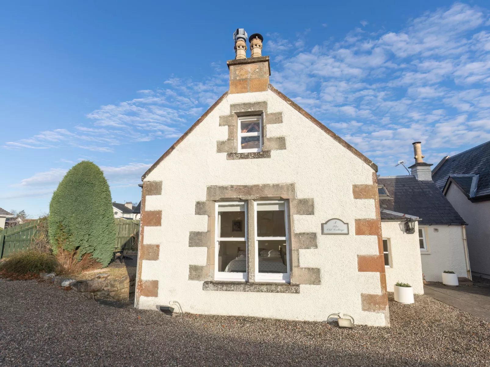 Old Lodge-Outside