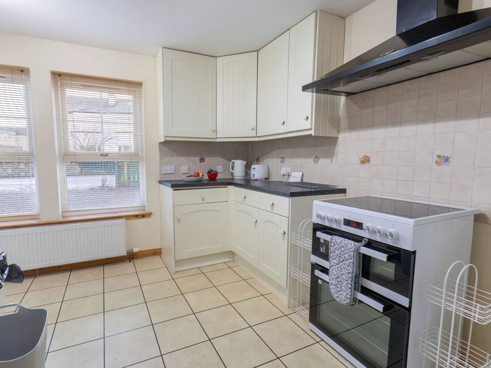Lodge Road-Inside