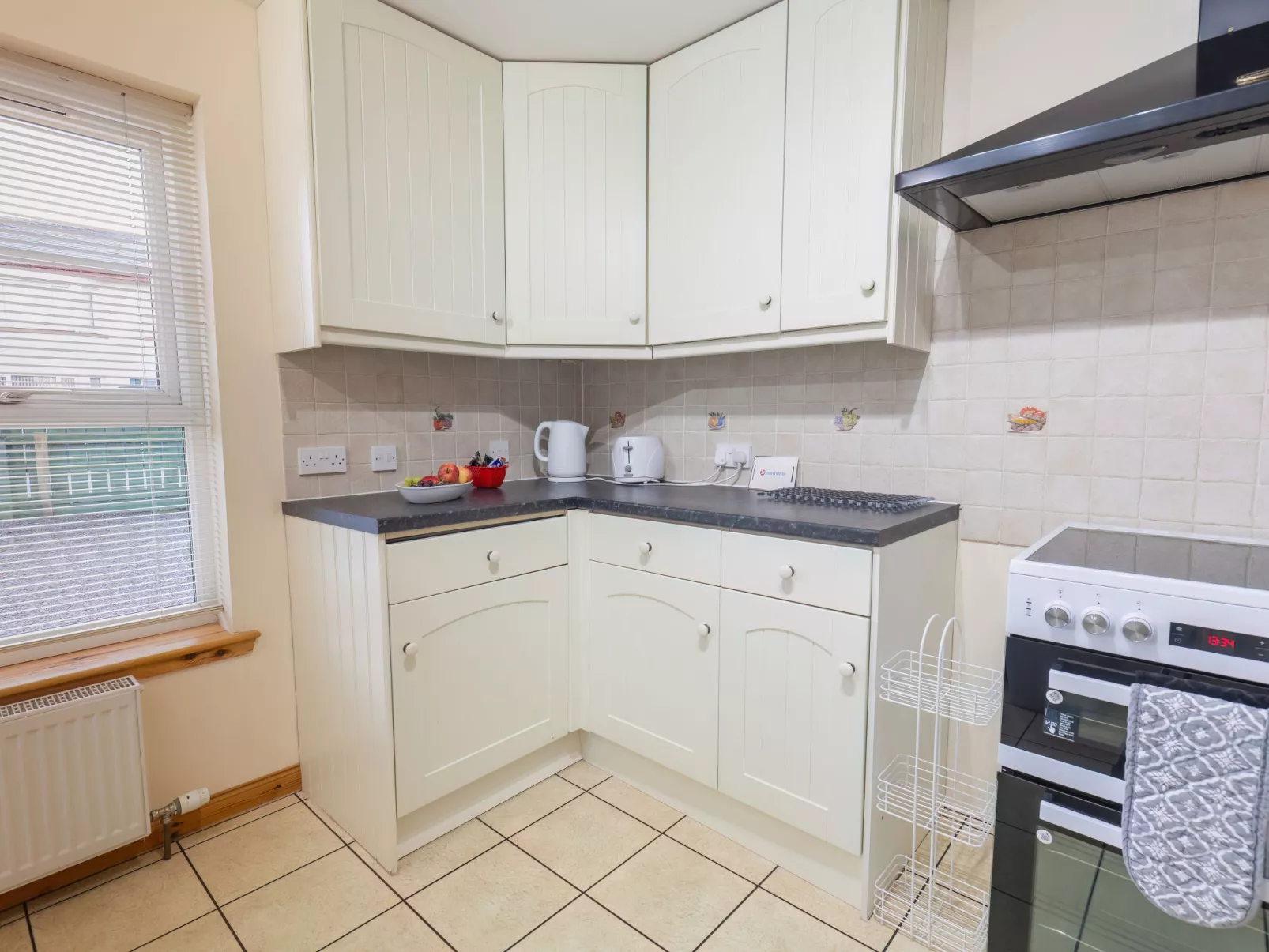 Lodge Road-Inside
