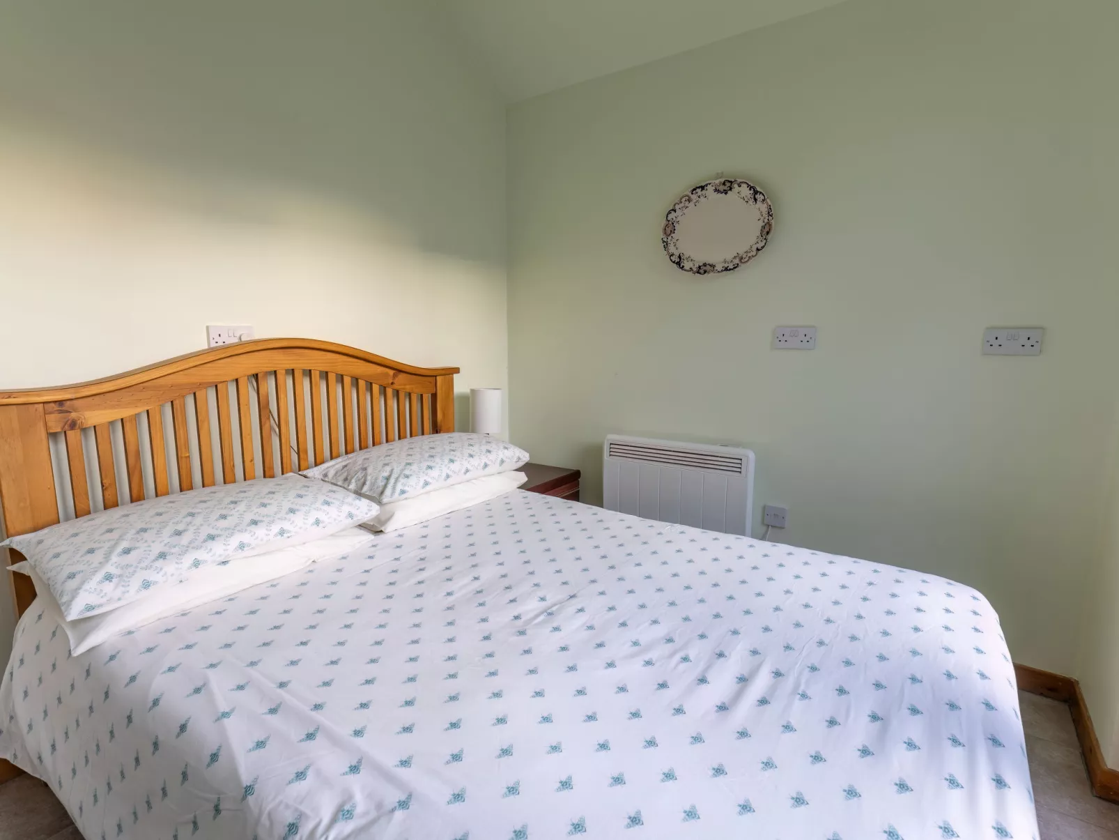 Lodge Road-Inside
