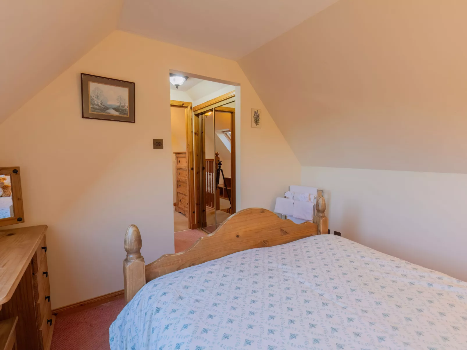 Lodge Road-Inside