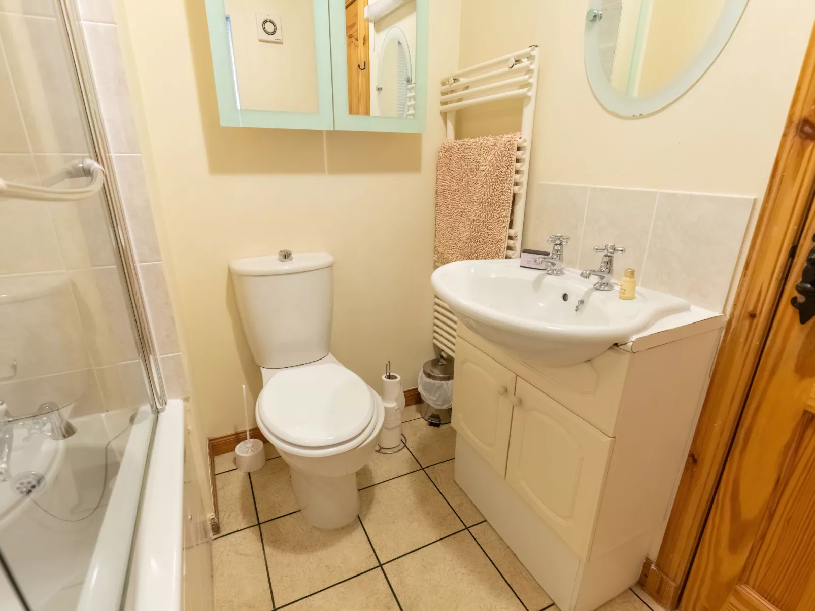 Lodge Road-Inside