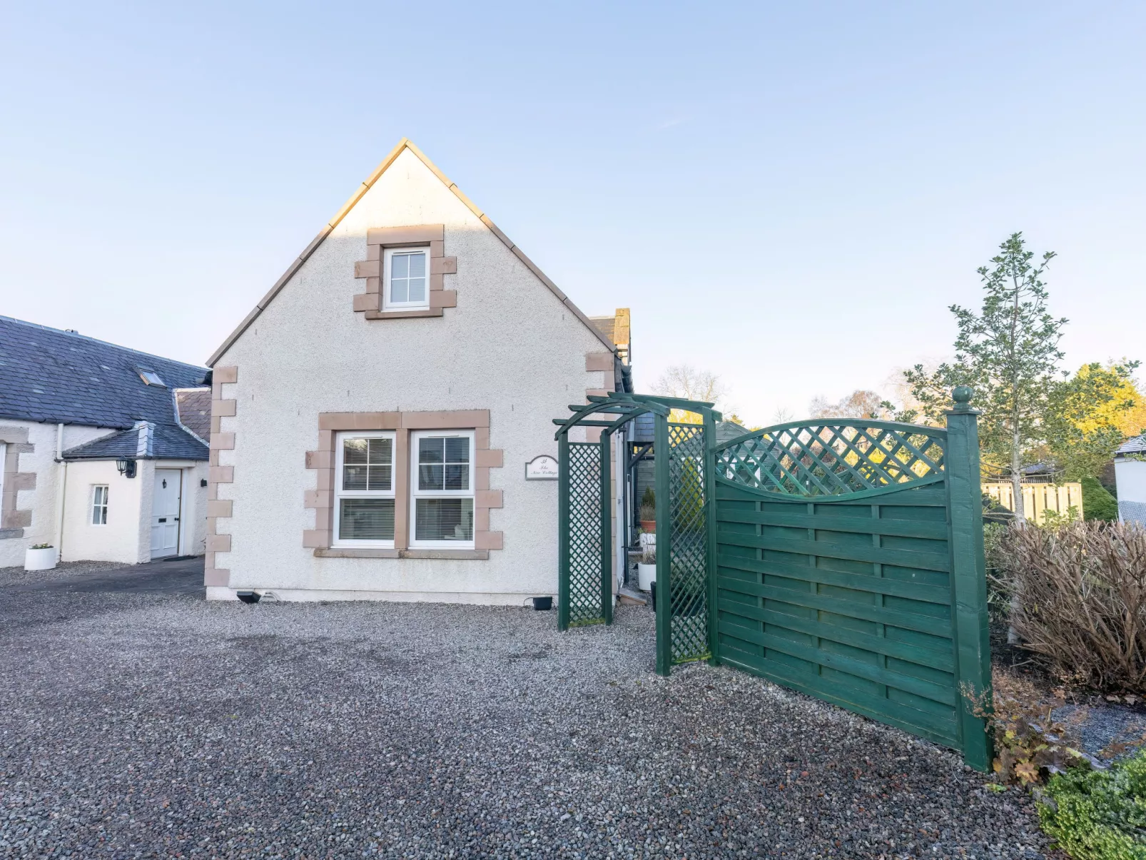 Lodge Road-Outside