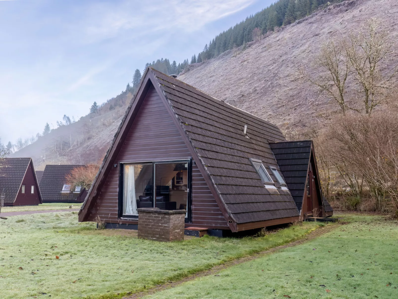 Caledonia Lodge-Outside