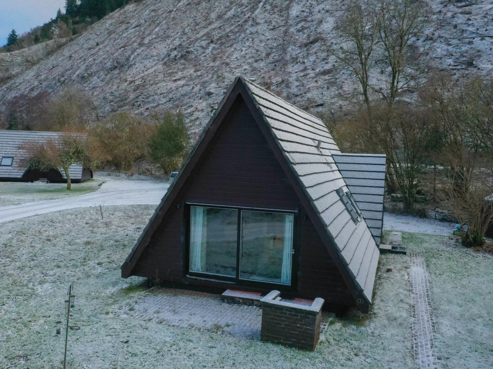 Caledonia Lodge-Outside