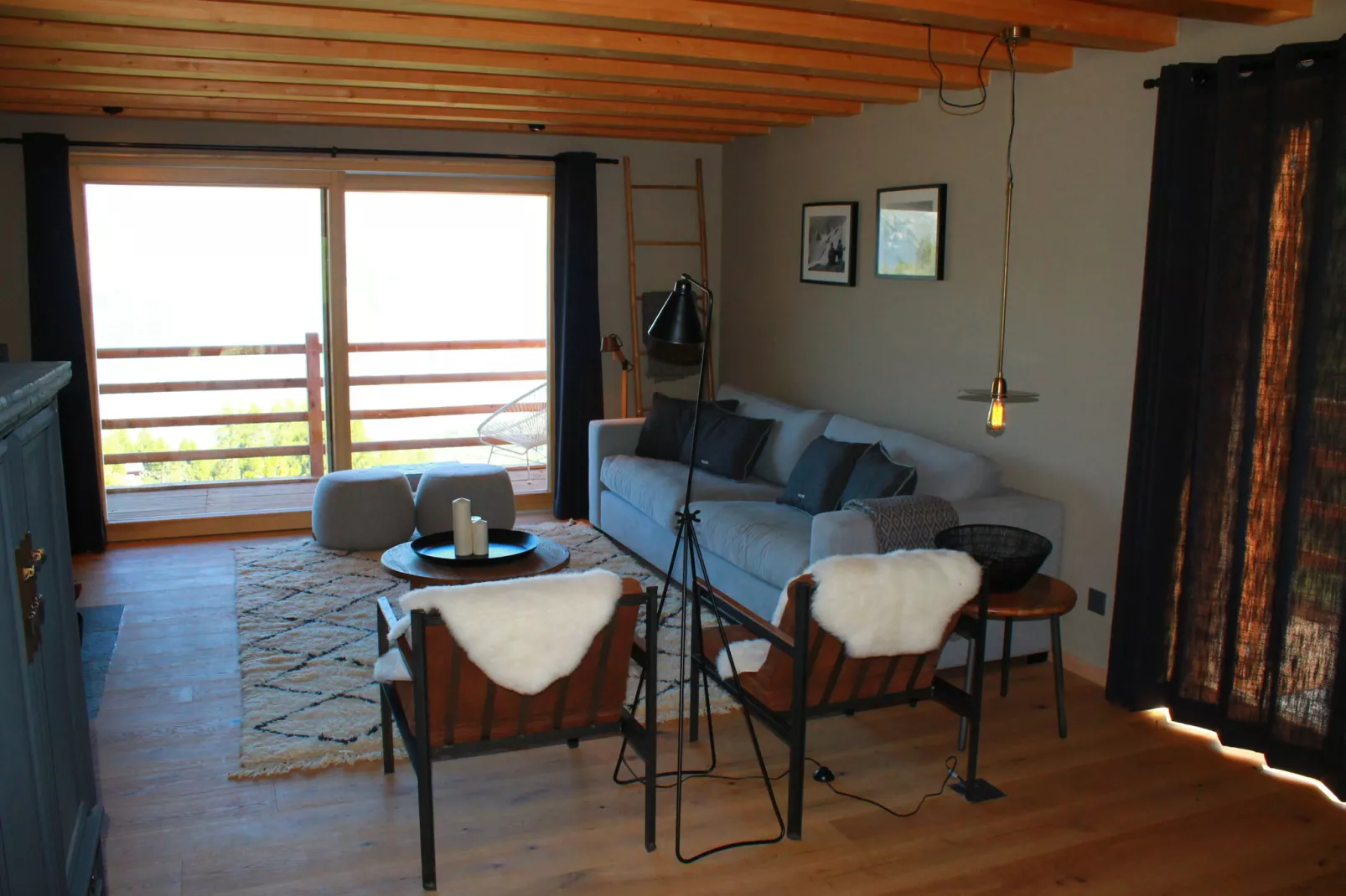 Chalet Panaga-Living room