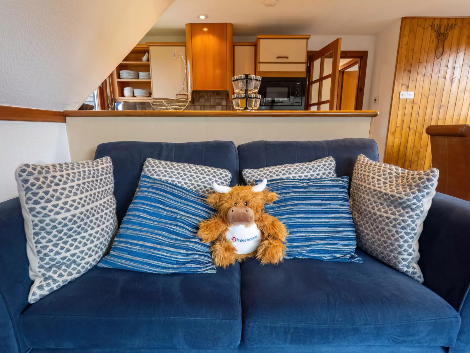 Ardlui Lodge-Inside