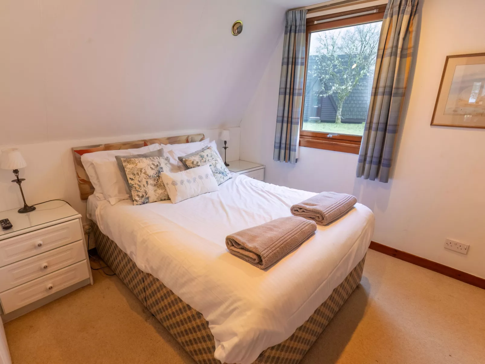 Ardlui Lodge-Inside
