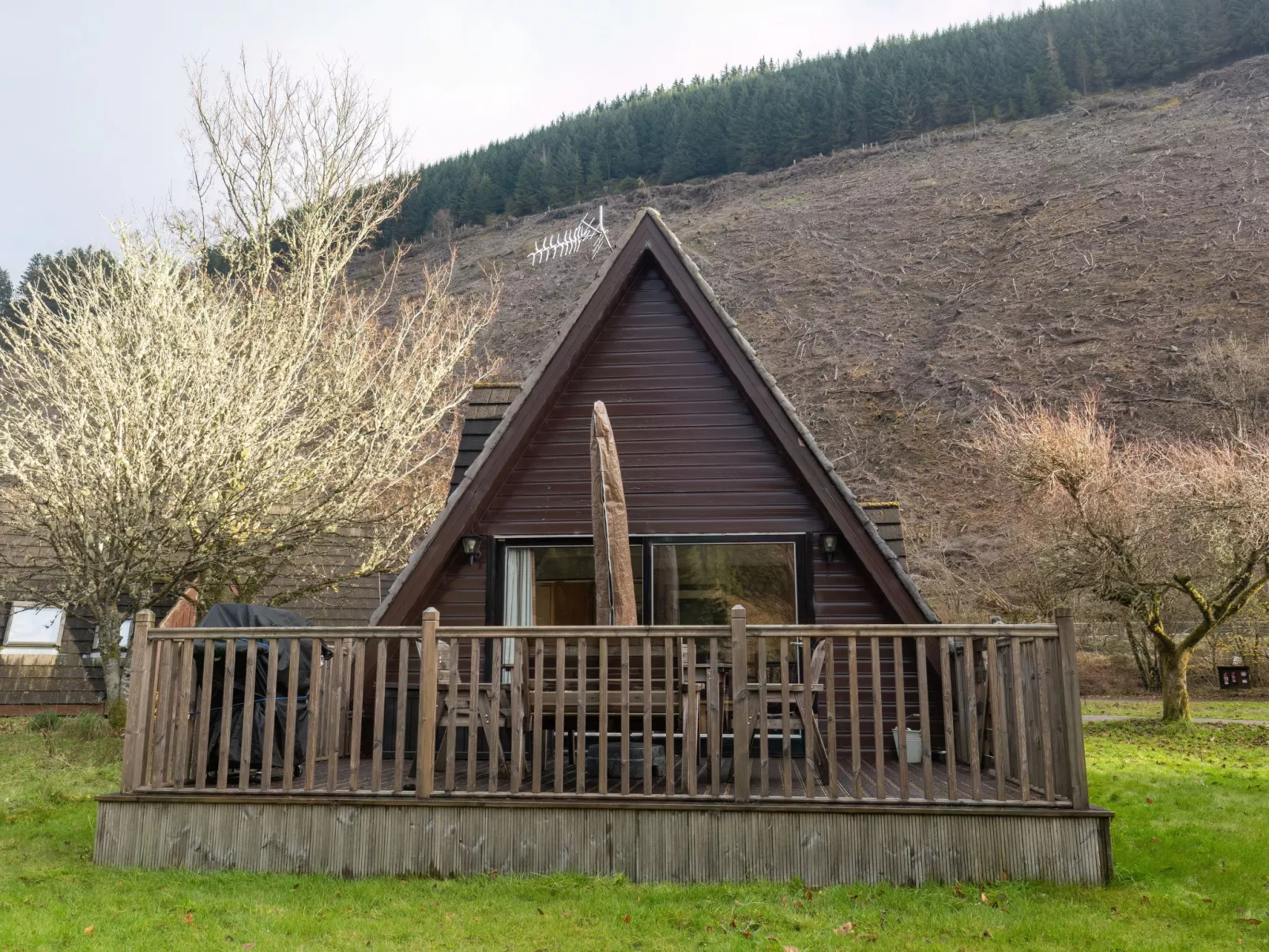 Ardlui Lodge-Outside
