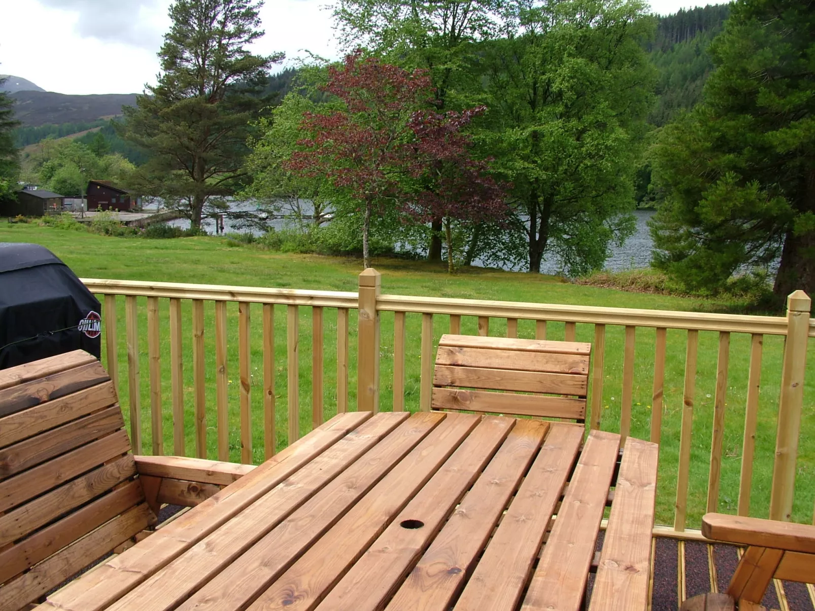 Ardlui Lodge-Outside