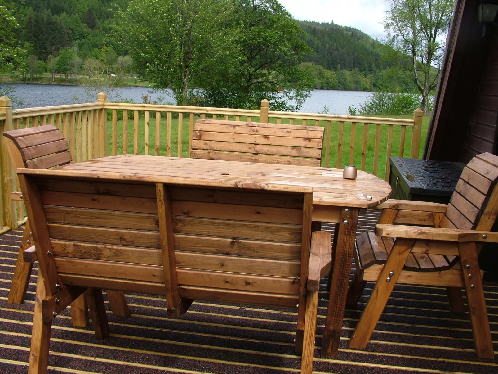 Ardlui Lodge-Outside