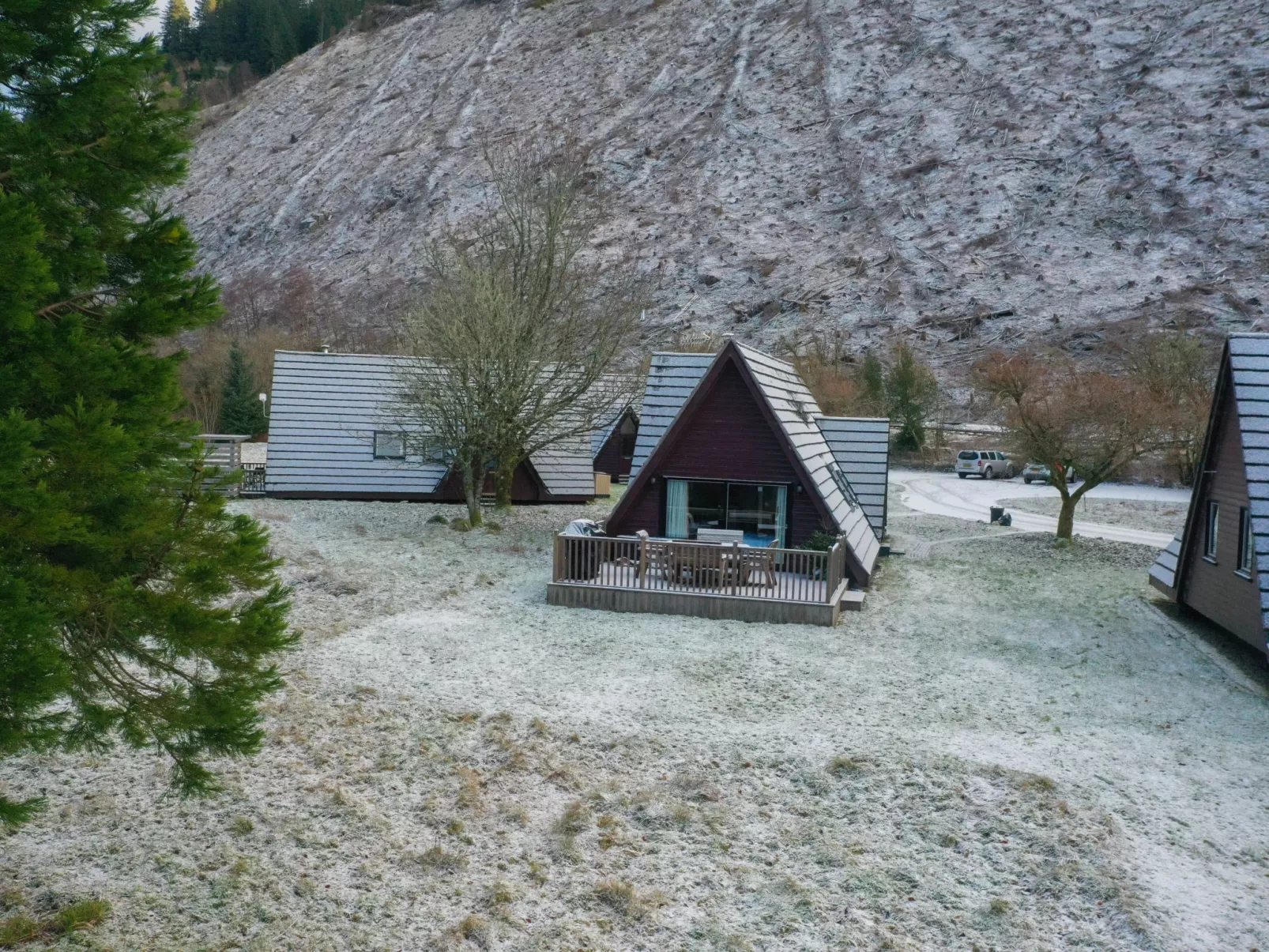 Ardlui Lodge-Outside