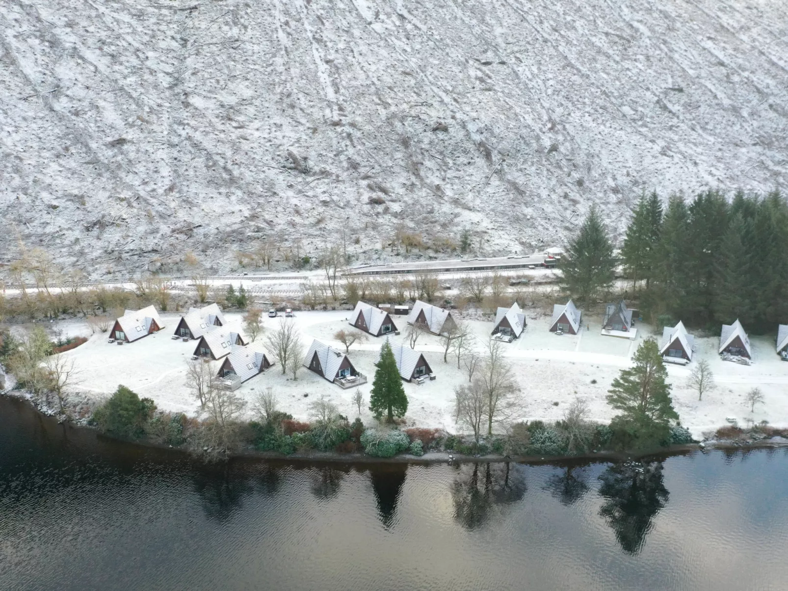 Ardlui Lodge-Outside