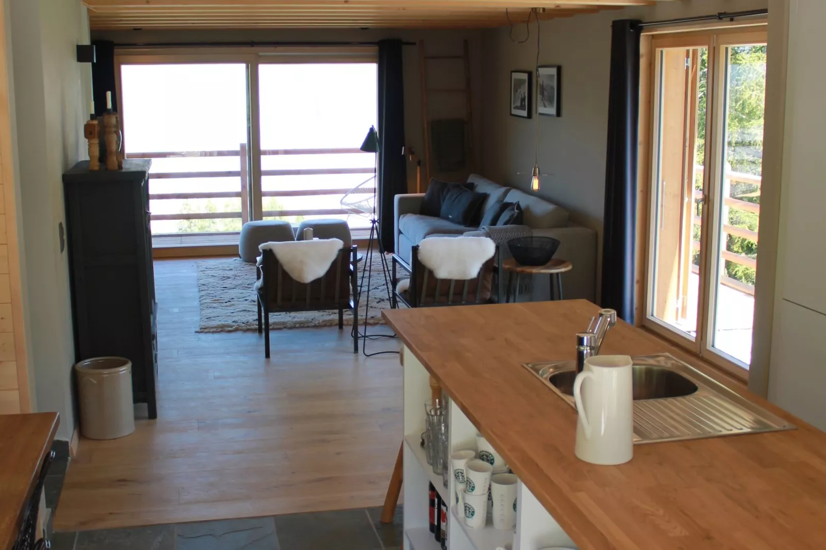 Chalet Panaga-Living room