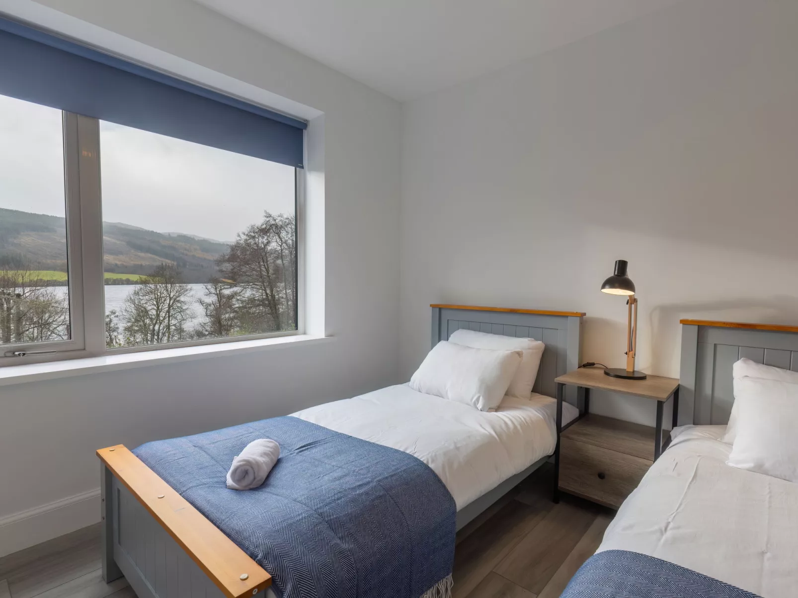 Loch View-Inside