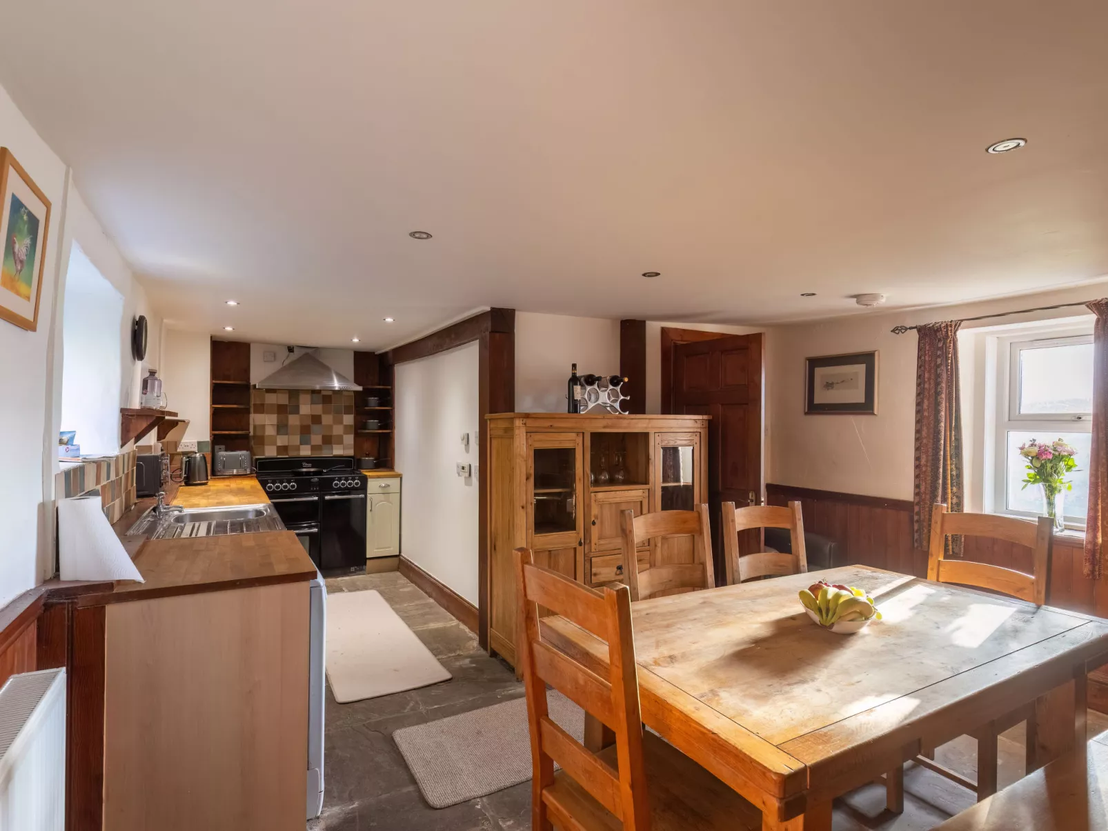 East Balcraggan-Inside