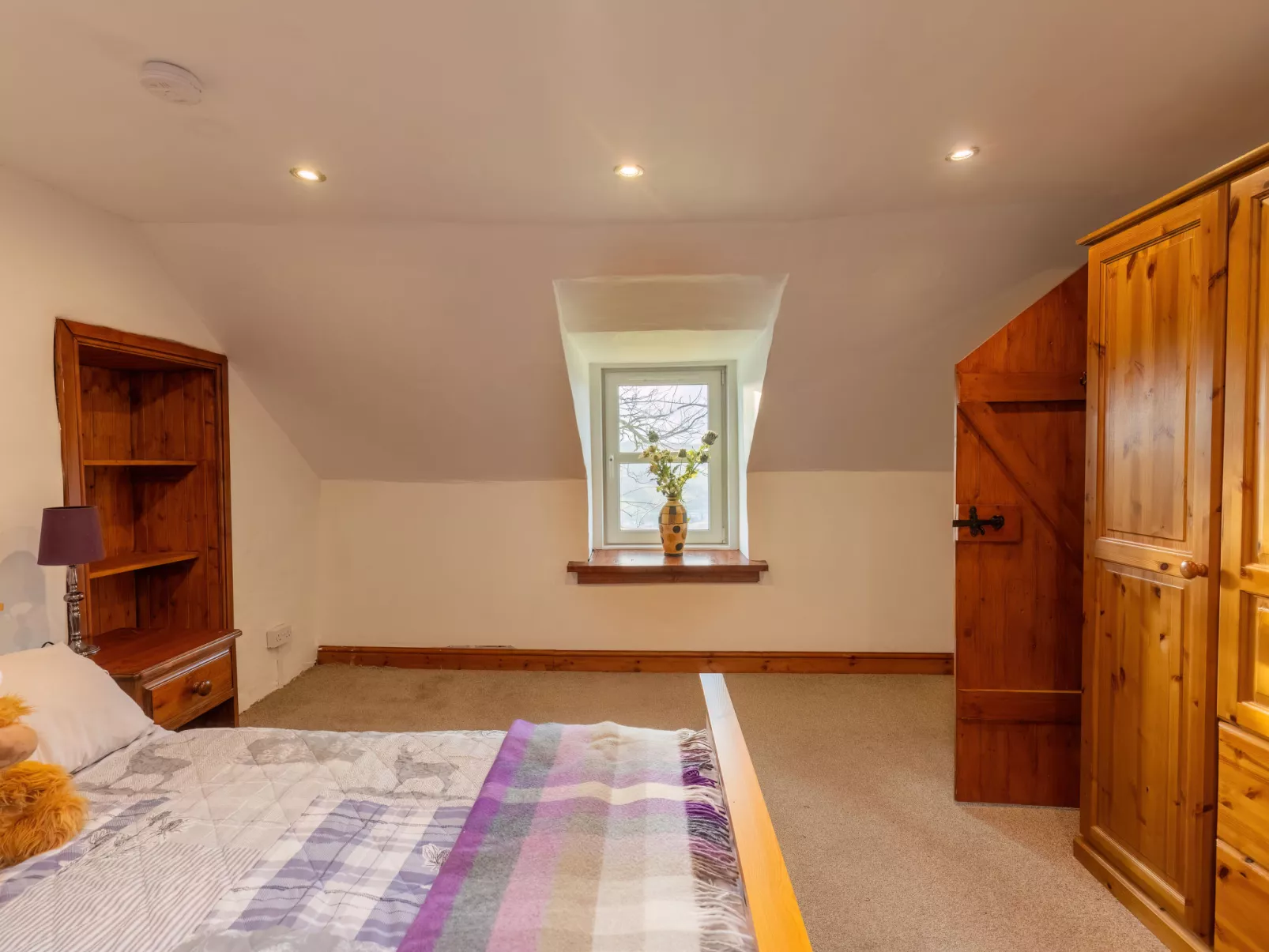 East Balcraggan-Inside
