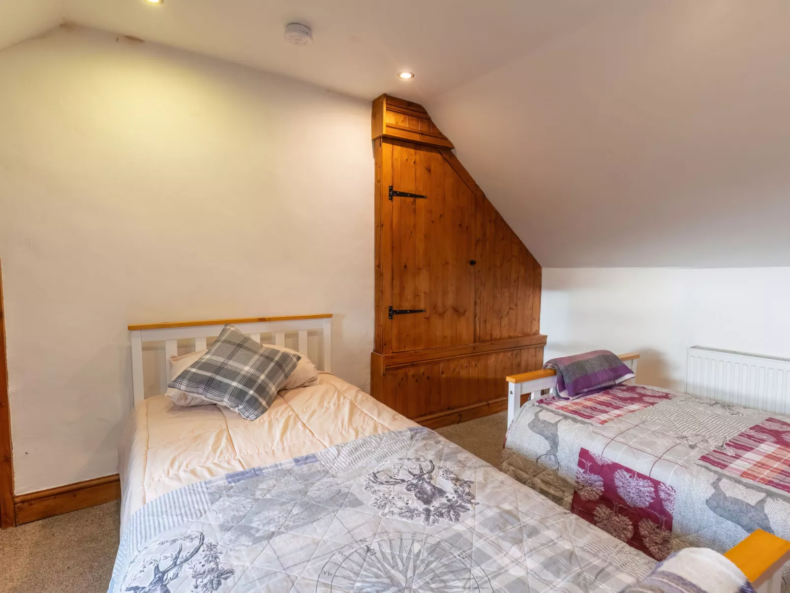 East Balcraggan-Inside