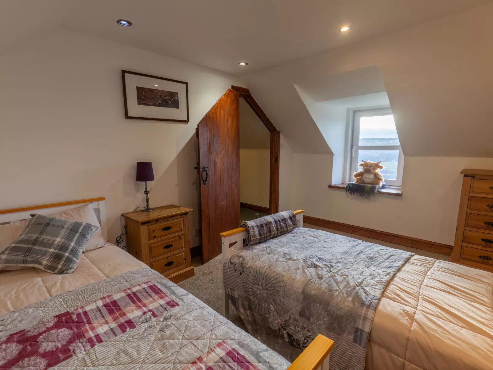 East Balcraggan-Inside