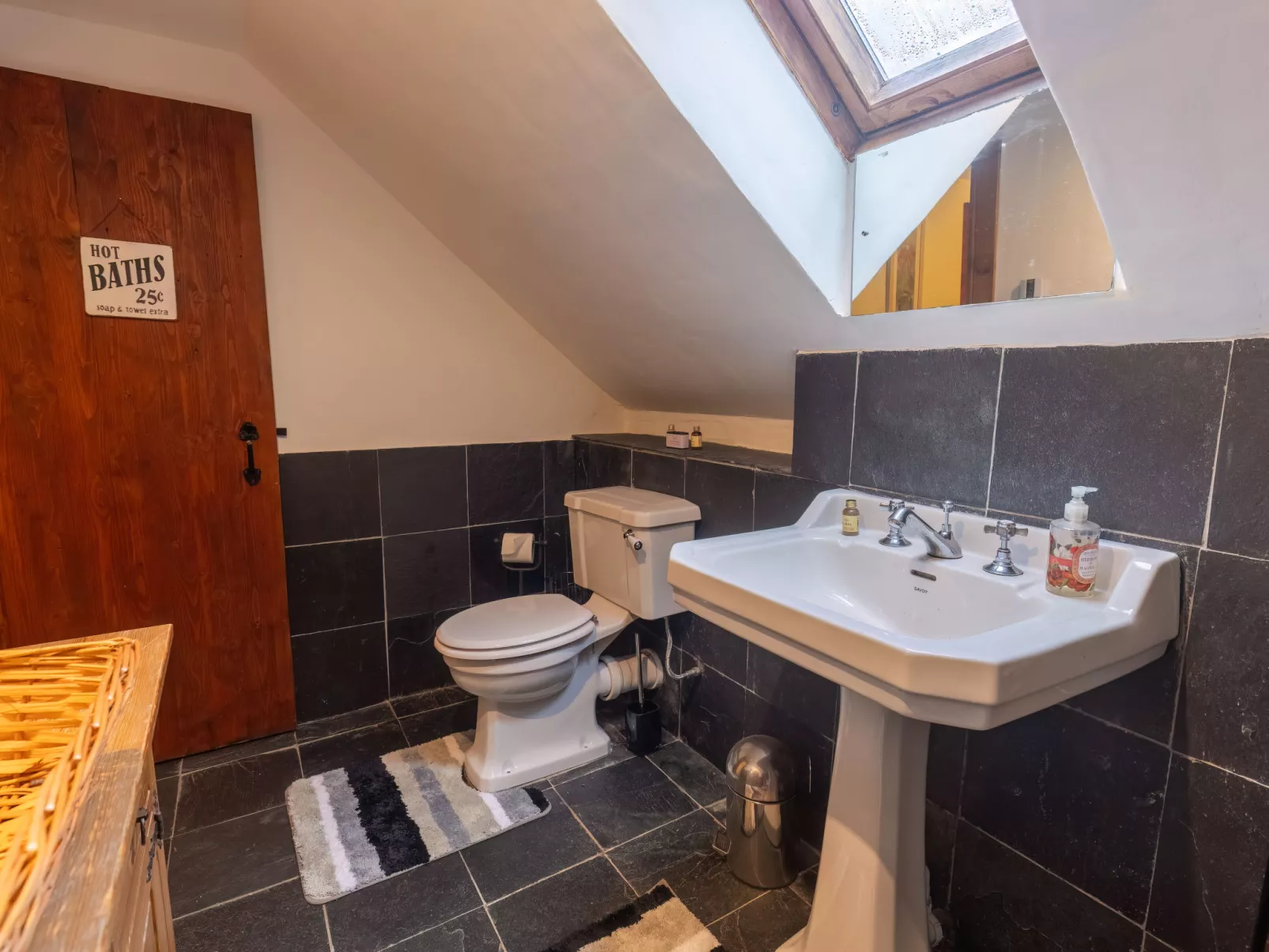 East Balcraggan-Inside