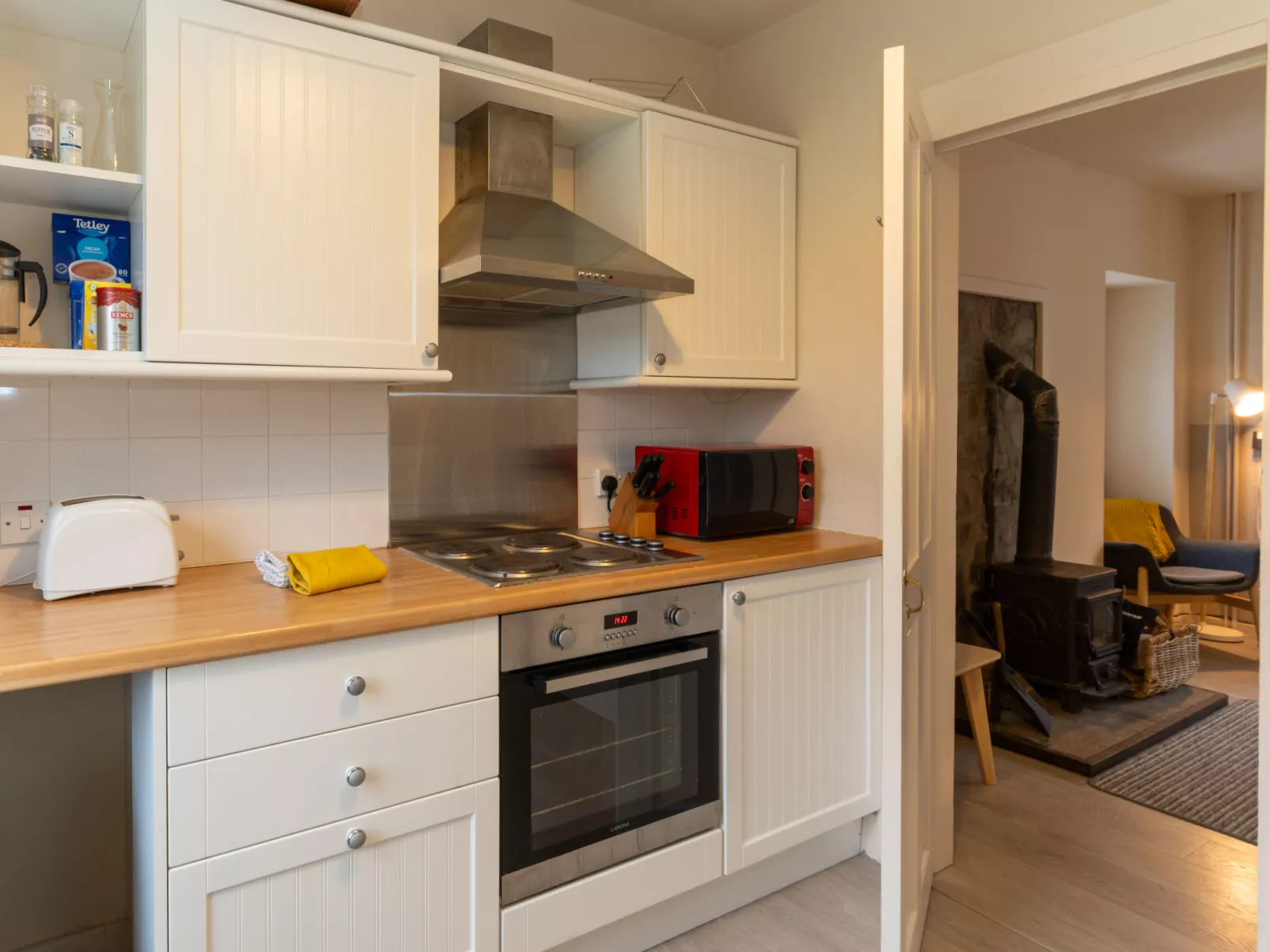 2 Railway Cottage-Inside