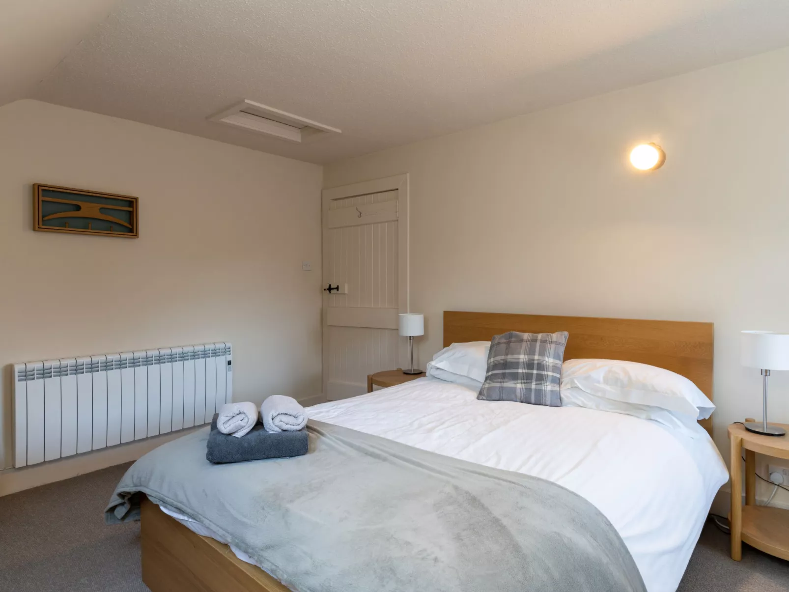 2 Railway Cottage-Inside