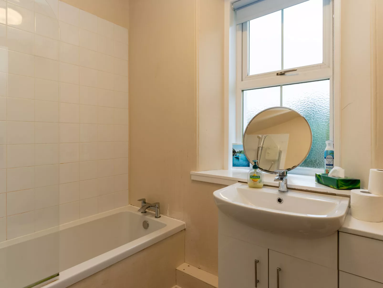 2 Railway Cottage-Inside