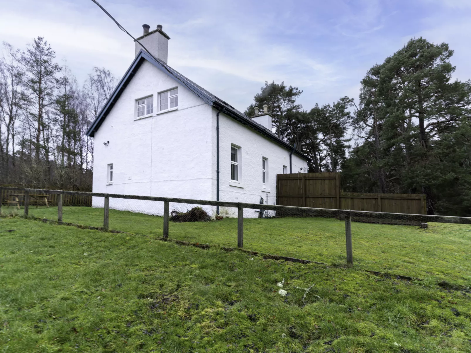 2 Railway Cottage-Outside