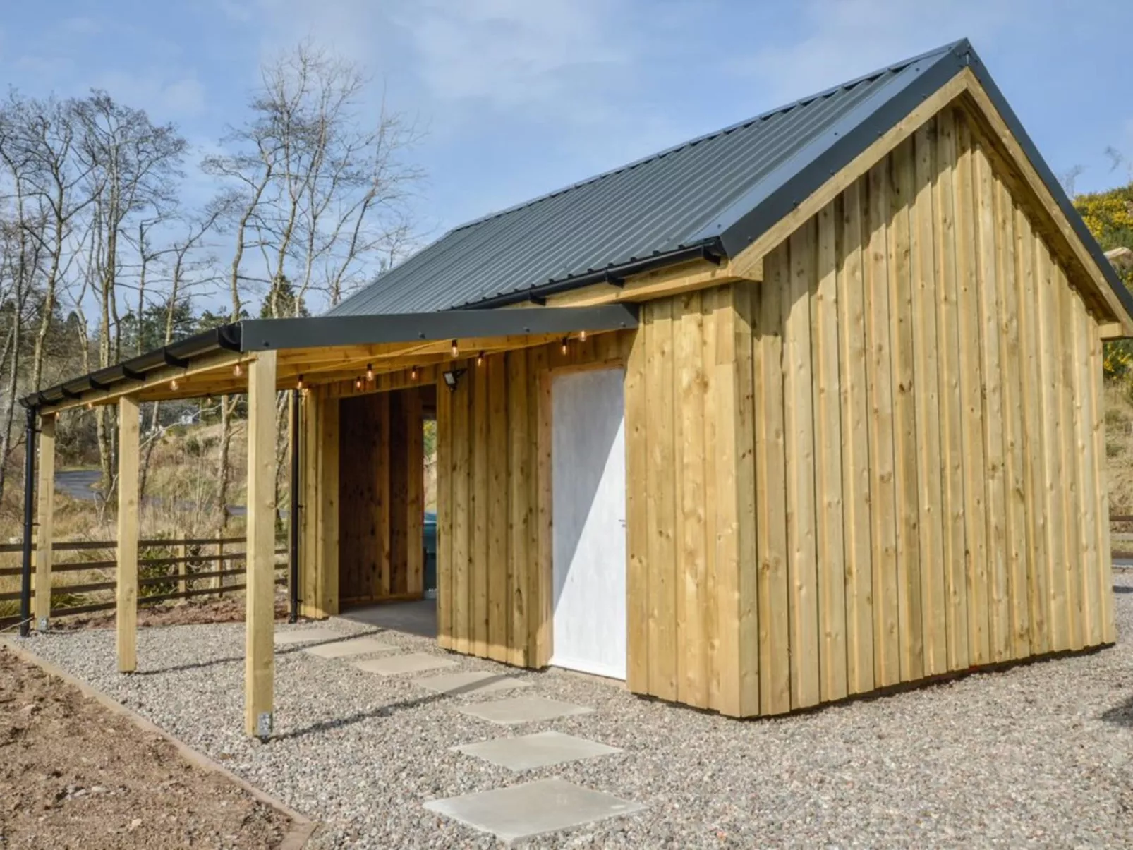 Blackmount House-Outside