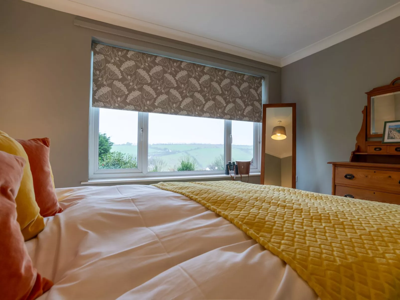 Valley View-Inside
