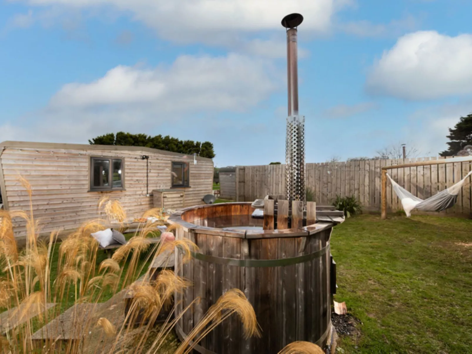 Wheal Rose Hot Tub Lodge-Outside