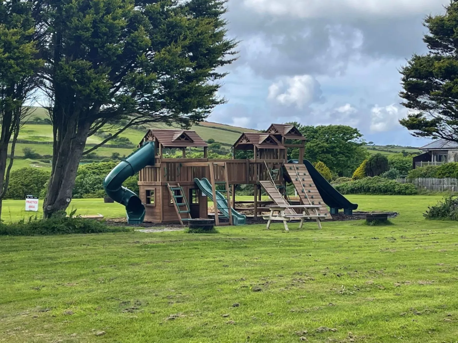 Wheal Rose Hot Tub Lodge-Outside