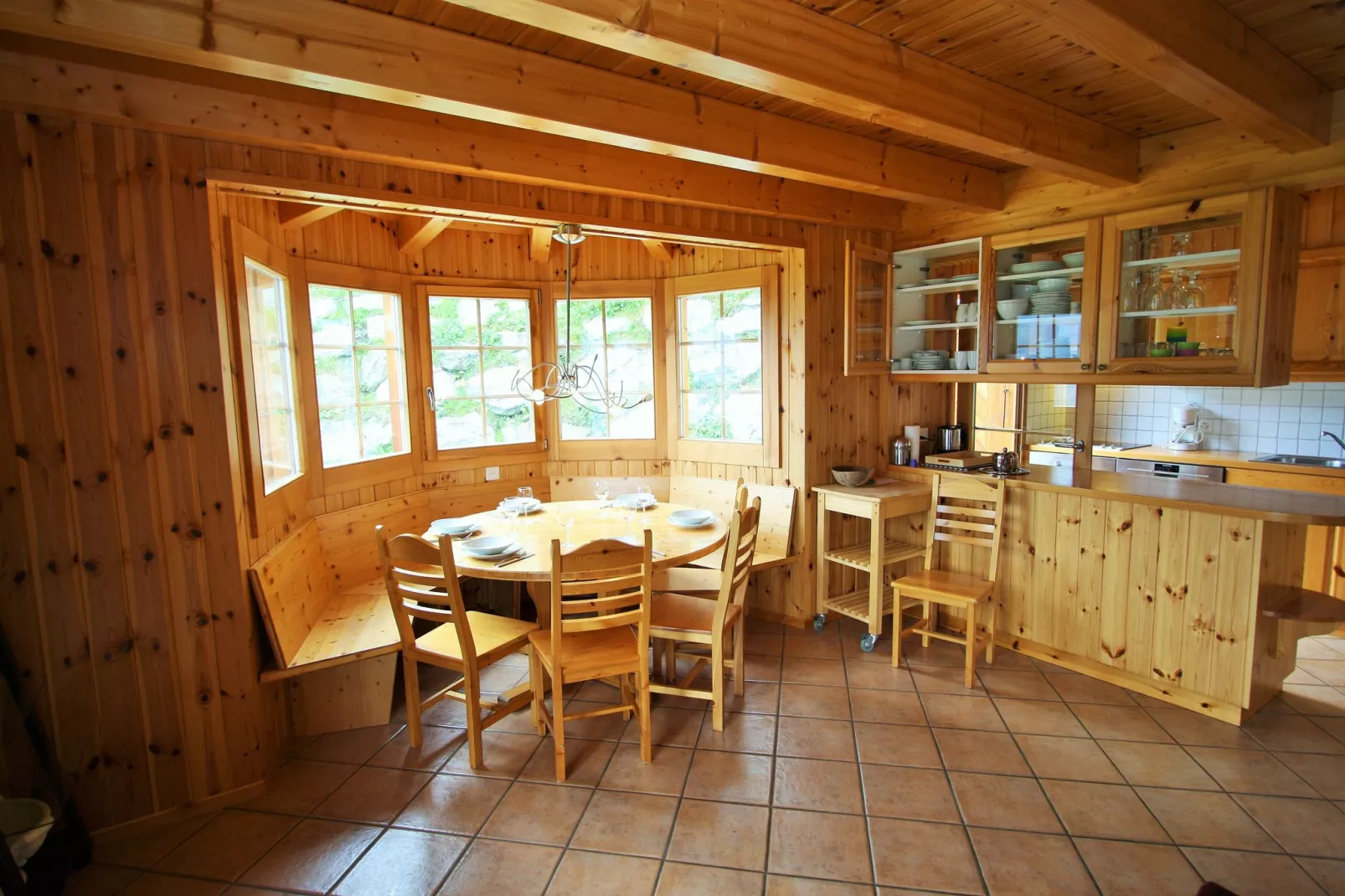 Sviv-Dining room