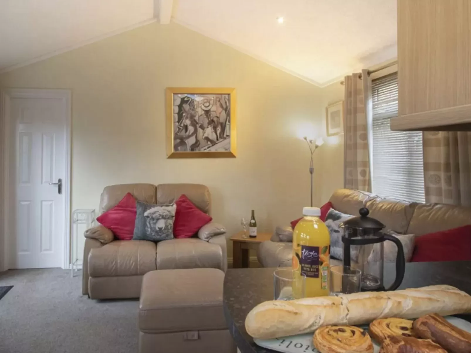 Windermere Lodge-Inside