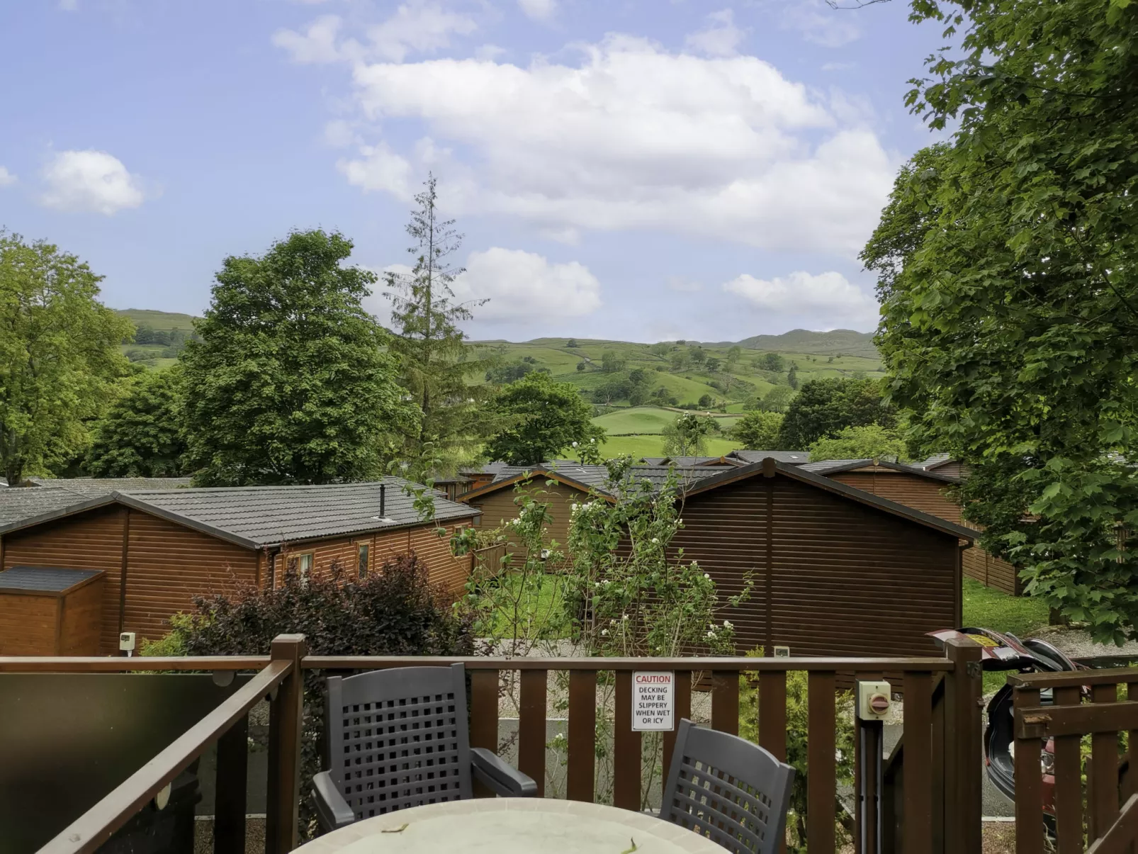 Windermere Lodge-Outside