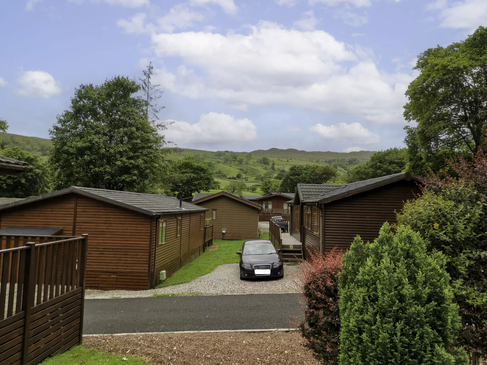 Windermere Lodge-Outside