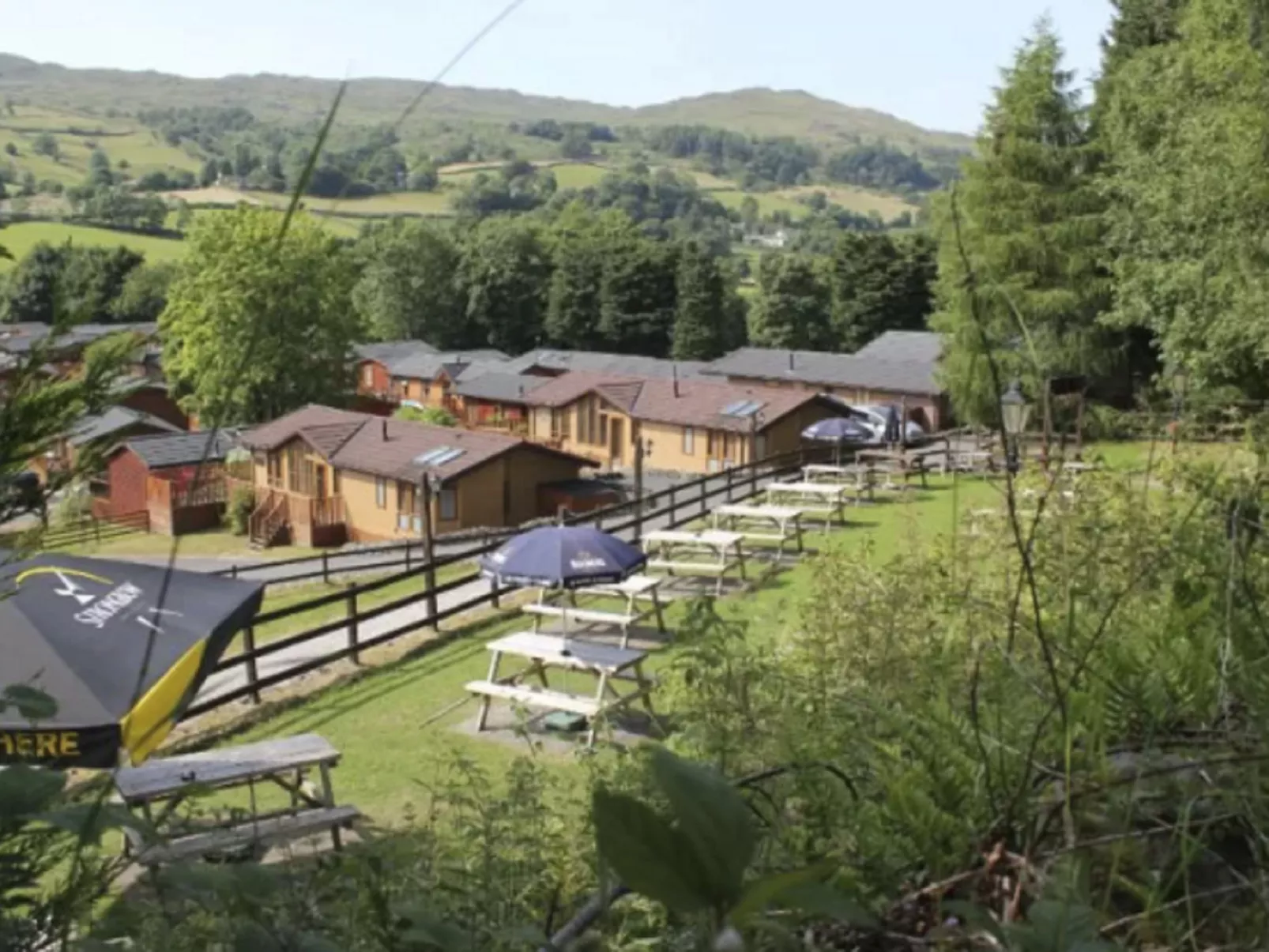 Windermere Lodge-Outside