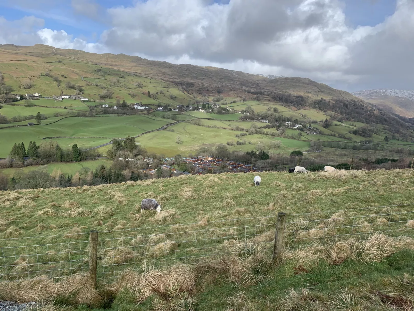 Windermere Lodge-Outside